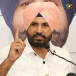 NEET ਪੇਪਰ ਲੀਕ ਅਤੇ ਜੰਤਰ-ਮੰਤਰ ਲਾਠੀਚਾਰਜ ਖ਼ਿਲਾਫ਼ ਲੁਧਿਆਣਾ ‘ਚ ਵਿਦਿਆਰਥੀਆਂ ਦਾ ਰੋਸ਼ ਮਾਰਚ, ਸਿੱਖਿਆ ਮੰਤਰੀ ਦੇ ਅਸਤੀਫ਼ੇ ਦੀ ਮੰਗ